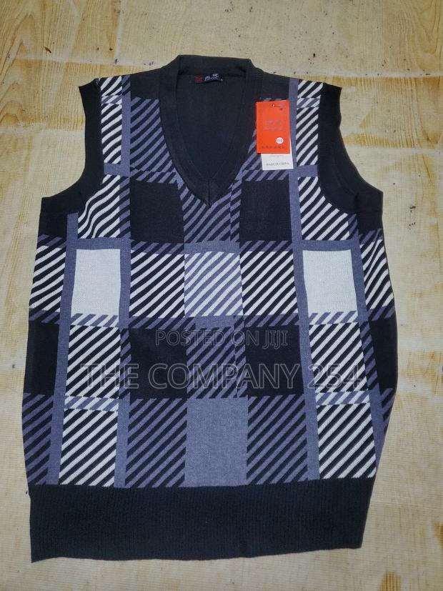 Quality Casual Men v Neck Half Sweat Available