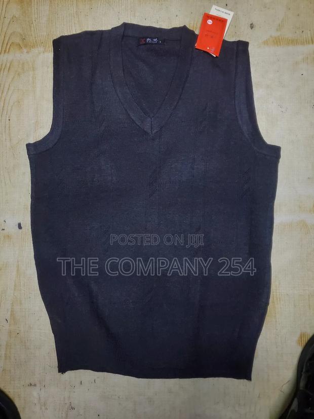 Quality Casual Men v Neck Half Sweat Available - thumbnail 3