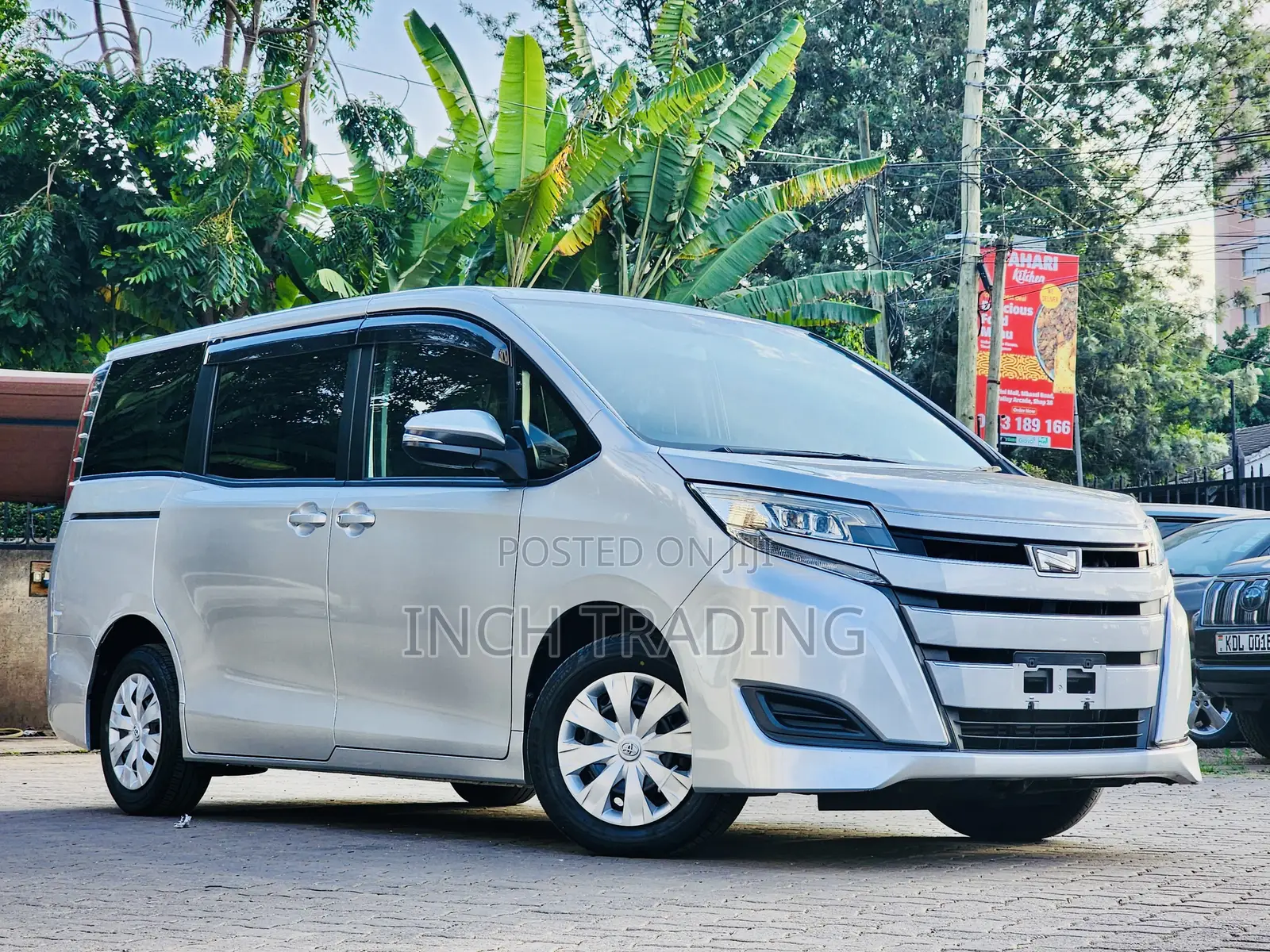 Toyota Noah 2.0 FWD (8 Seater) 2018 Gray