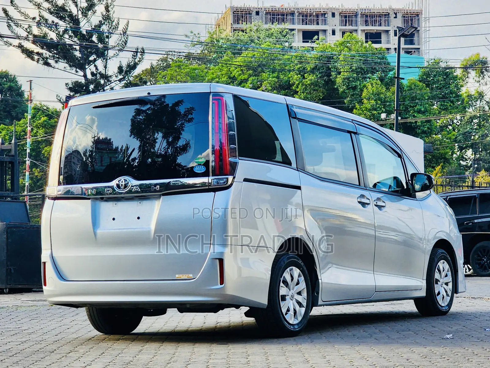 Toyota Noah 2.0 FWD (8 Seater) 2018 Gray