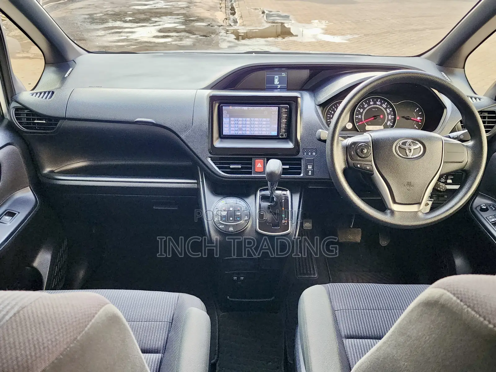 Toyota Noah 2.0 FWD (8 Seater) 2018 Gray
