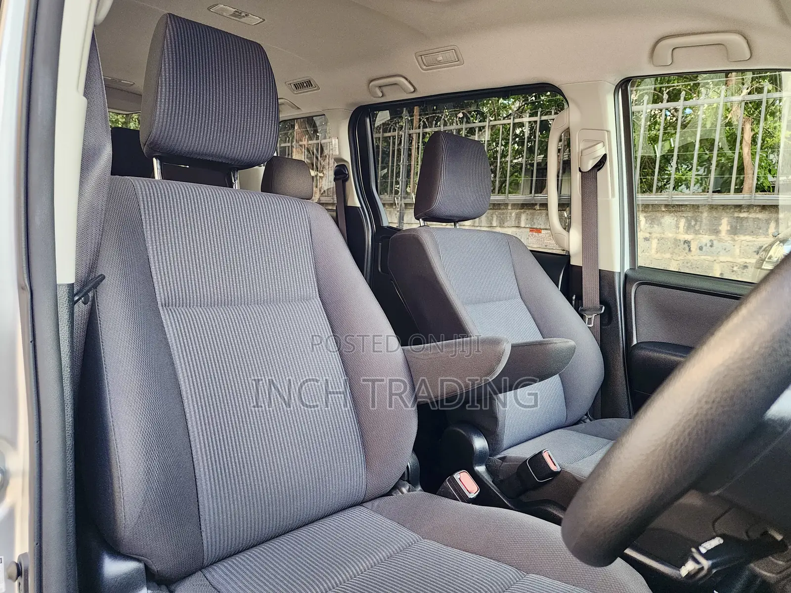 Toyota Noah 2.0 FWD (8 Seater) 2018 Gray