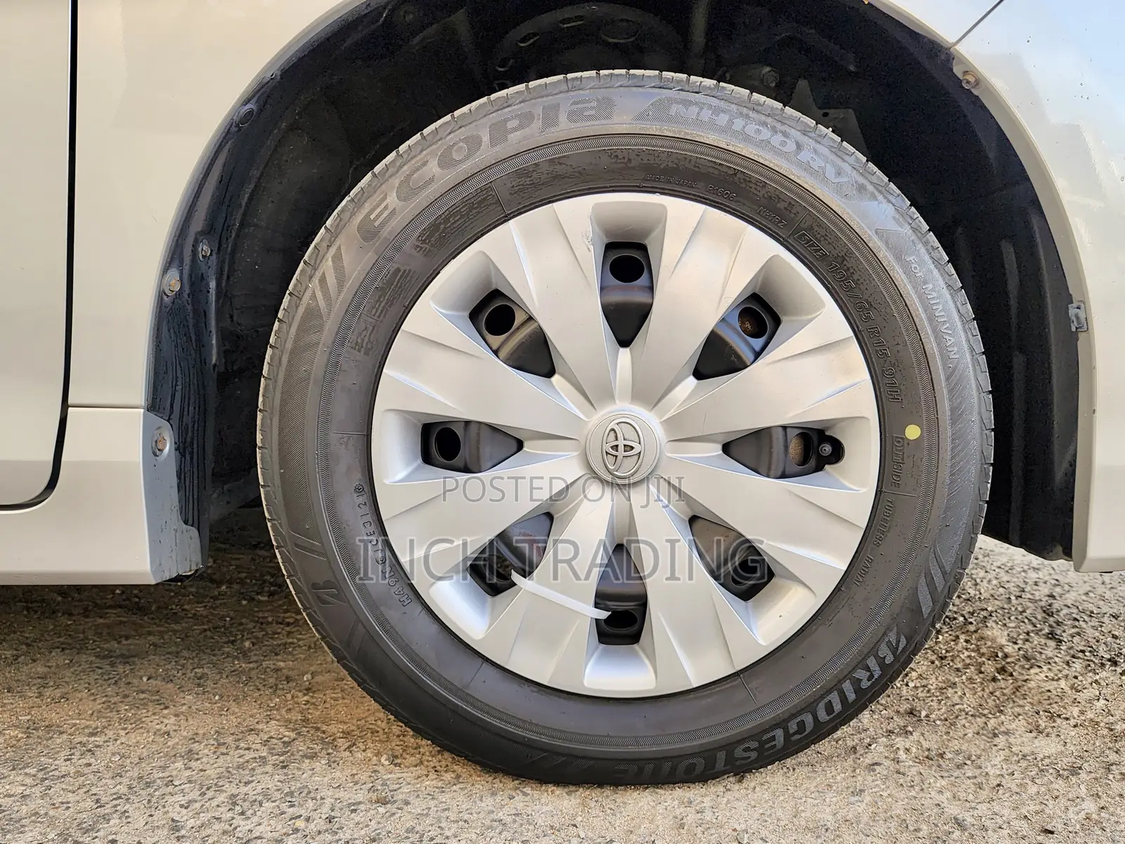 Toyota Noah 2.0 FWD (8 Seater) 2018 Gray