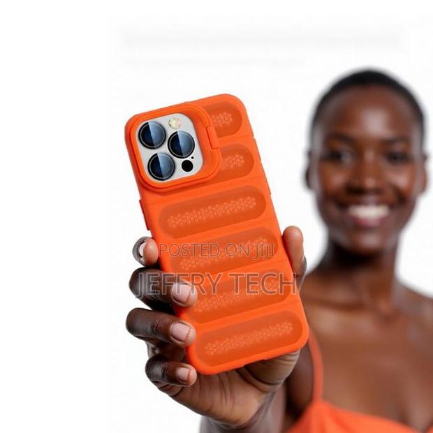 Tecno Spark 10/20 Shockproof Case With Free Hd Hydrogel Film - thumbnail 2