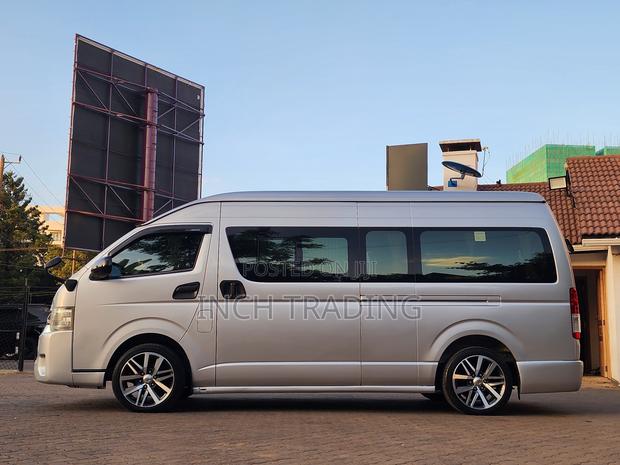 Toyota Grand HiAce 2018 Grey - thumbnail 5