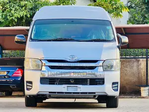 Toyota Grand HiAce 2018 Grey