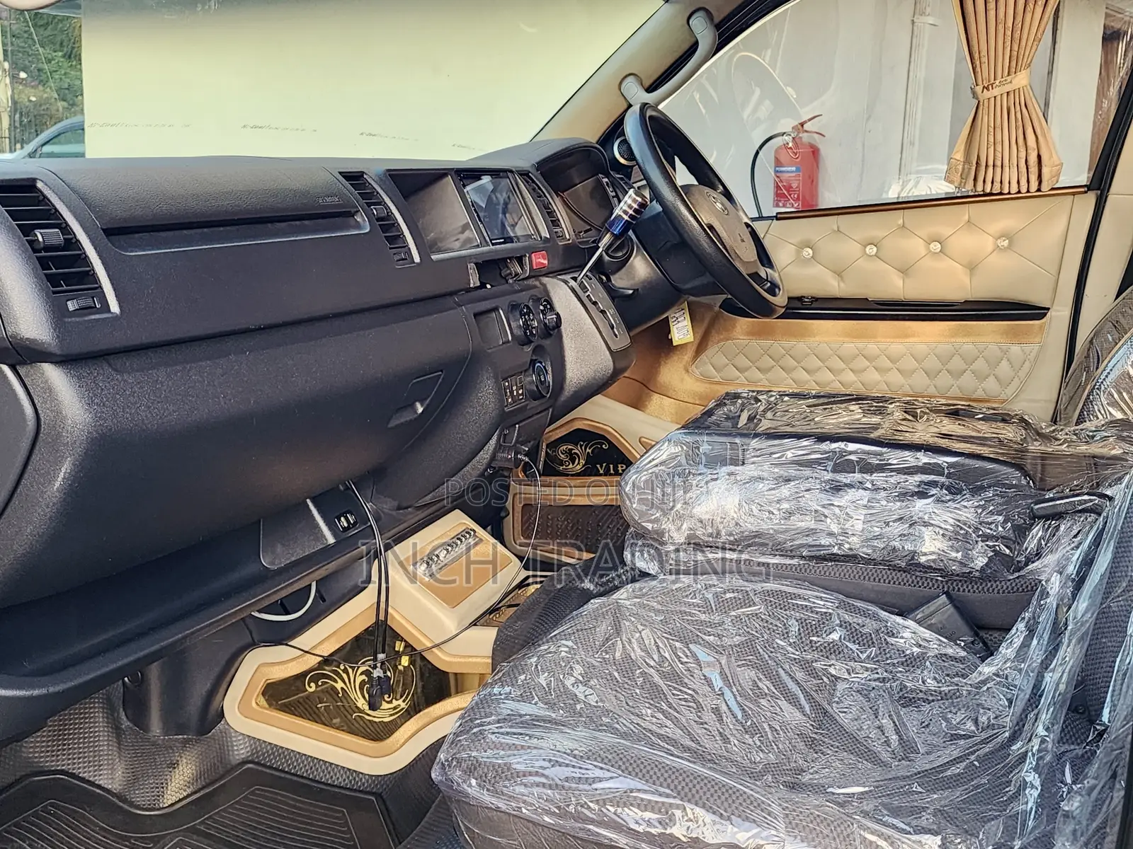 Toyota Grand HiAce 2018 Grey
