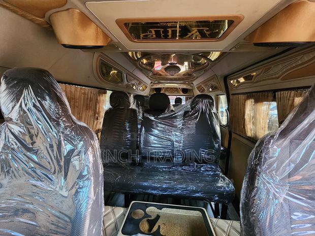 Toyota Grand HiAce 2018 Grey - thumbnail 14