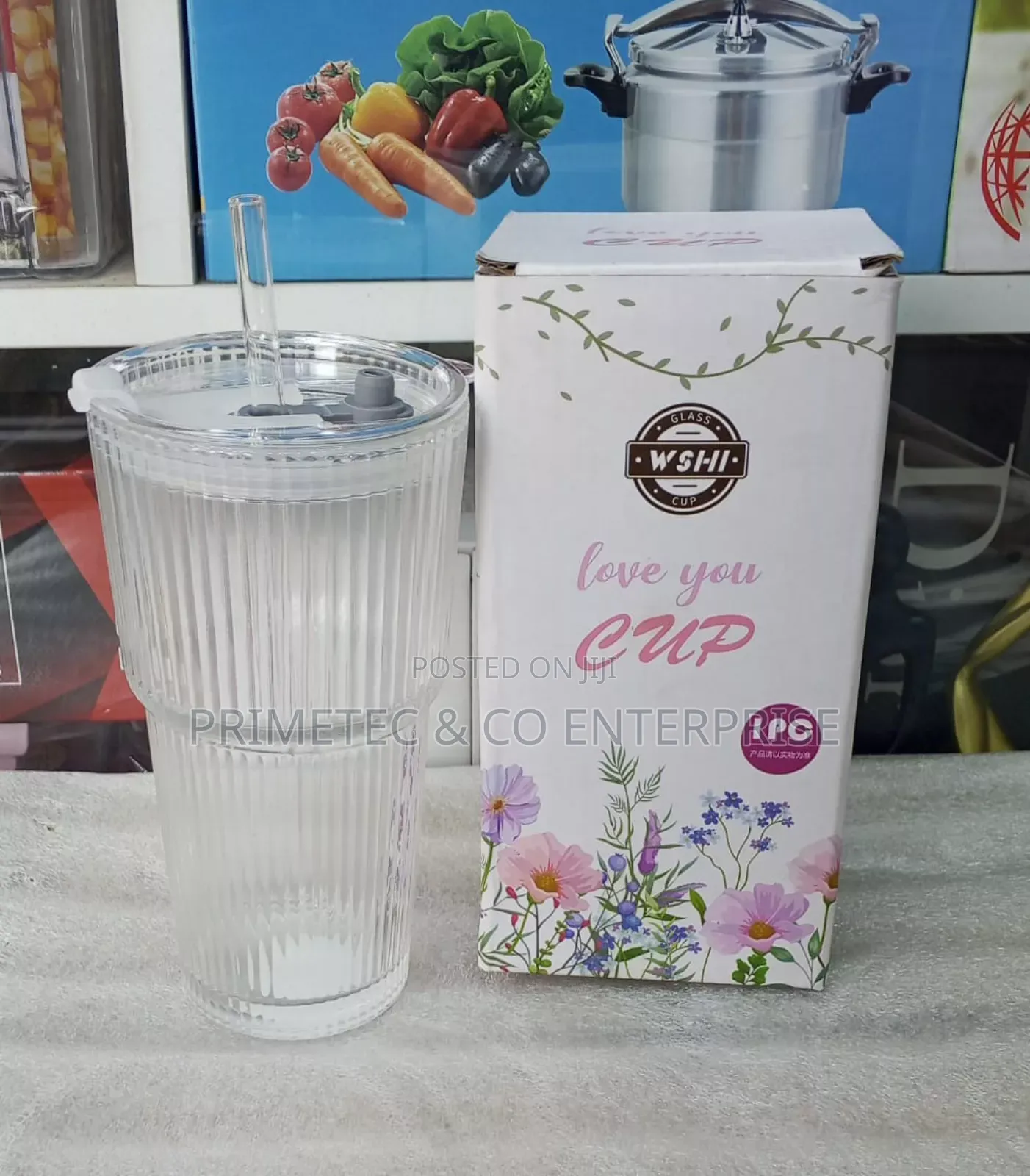 Glass Antispill Cup With a Glass Straw