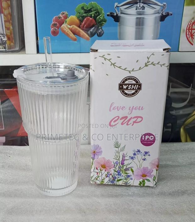 Glass Antispill Cup With a Glass Straw