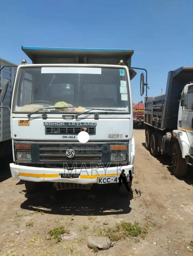 Ashok Leyland Tipper 2518 - main view