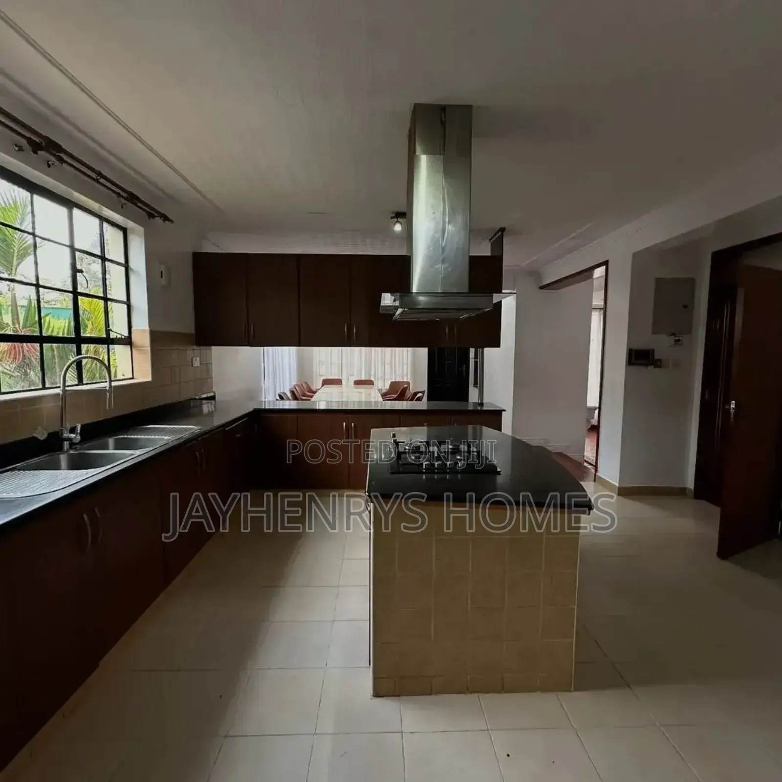 4bdrm House in Roysambu for sale