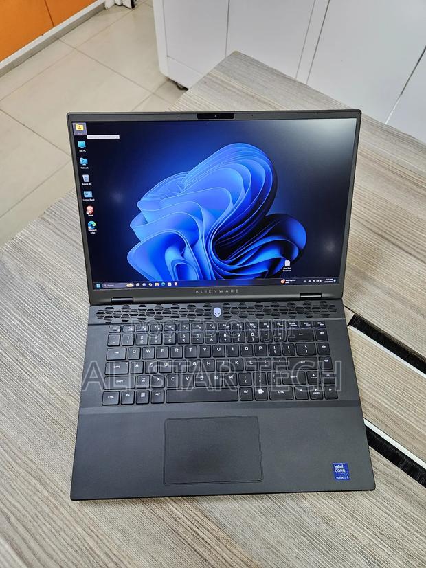 Laptop Dell Alienware M16 R2 32GB Intel Core Ultra 9 SSD 1T - main view