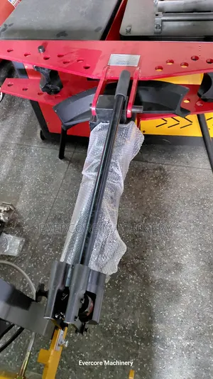 Hydraulic Pipe Bender Machine Upto 4inch Size.