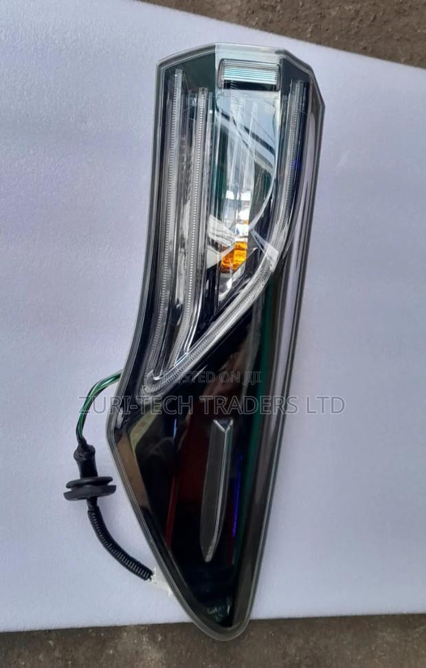 Harrier New Body Taillights