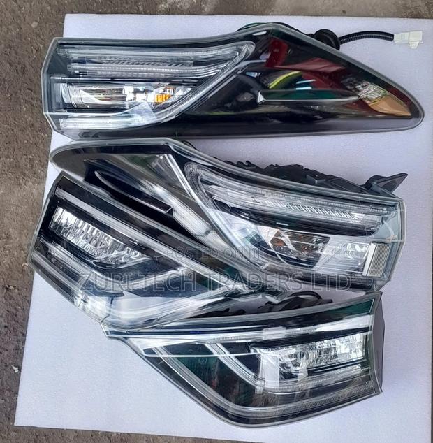 Harrier Taillights  Complete