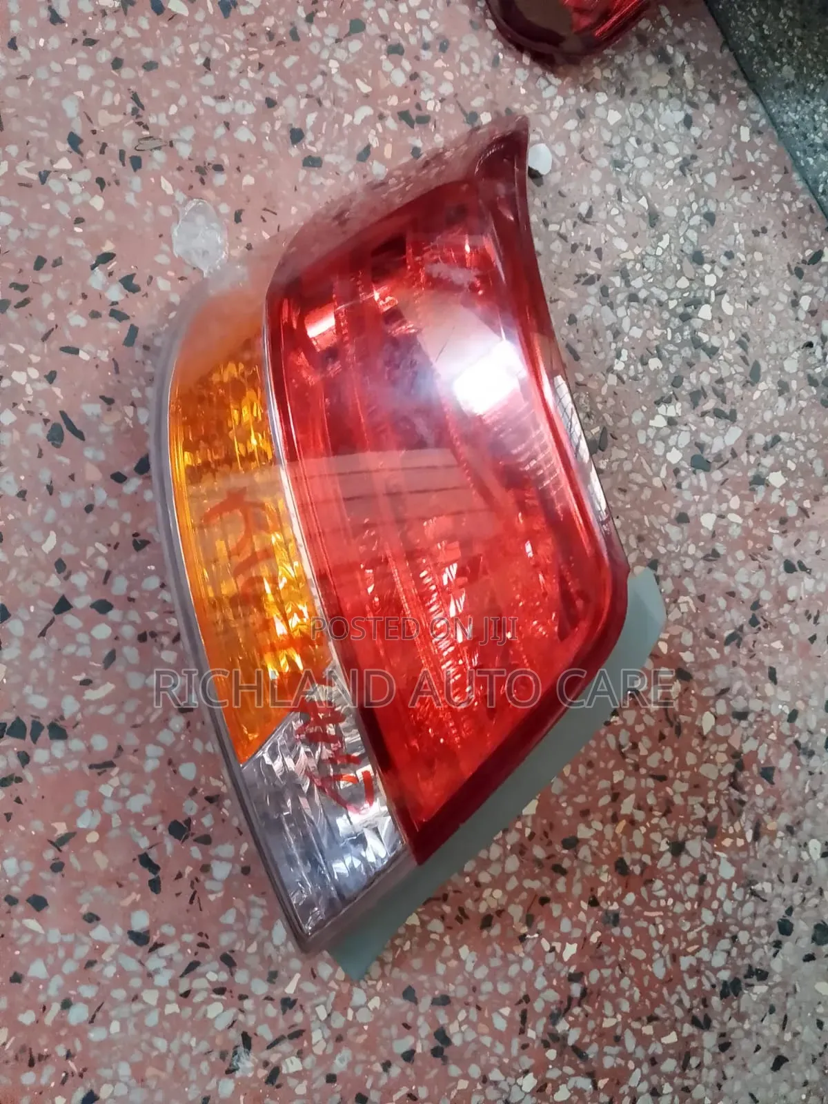 Taillight Allion 260