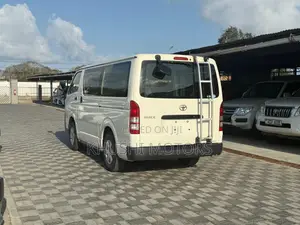 Toyota HiAce 2018