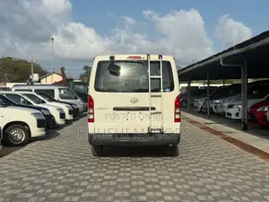 Toyota HiAce 2018