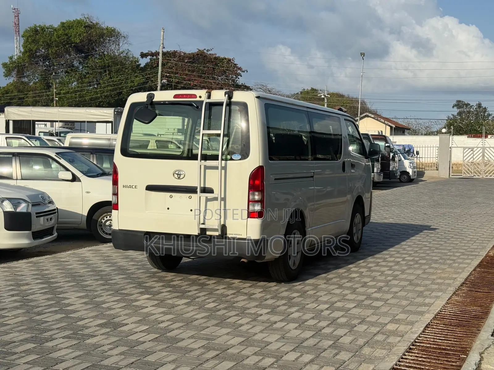 Toyota HiAce 2018