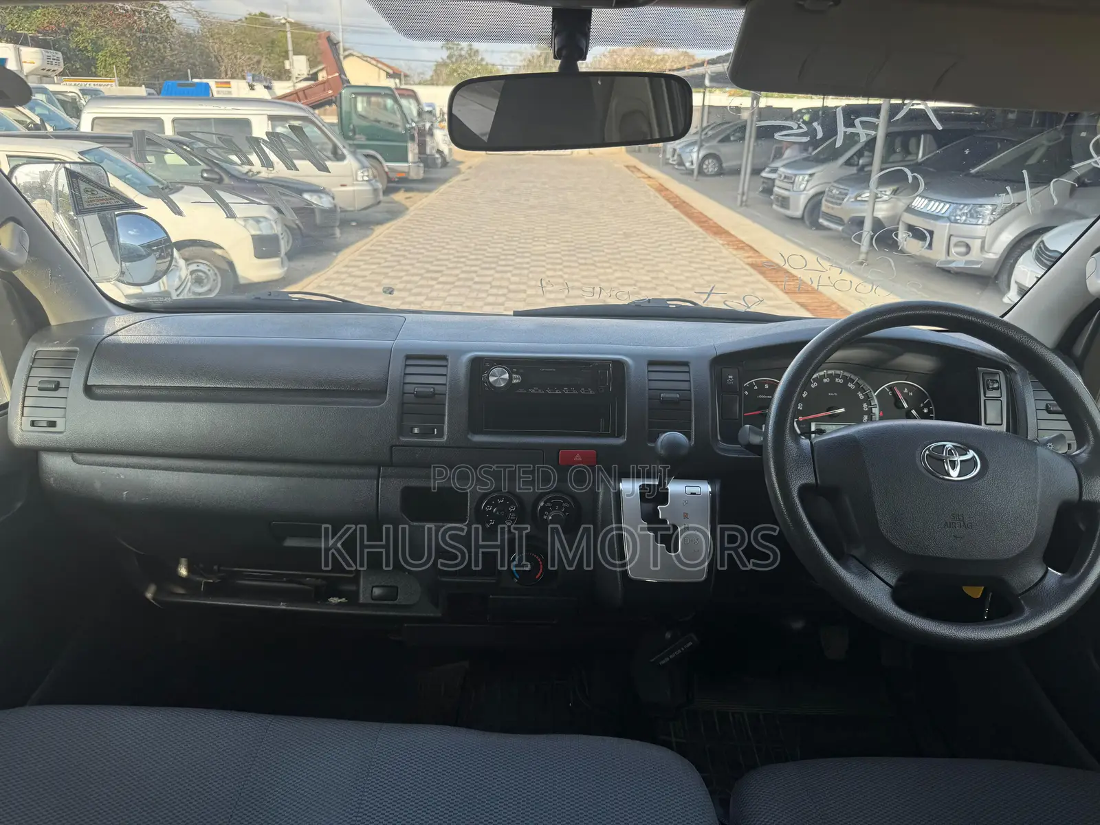 Toyota HiAce 2018