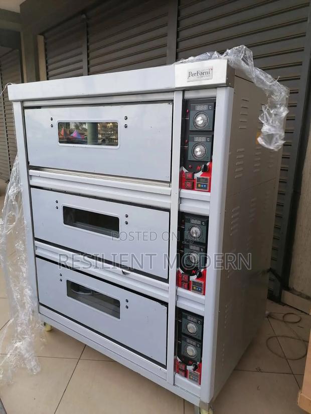 3 Deck Oven - main view