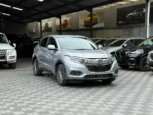 Honda Vezel 2018 Silver
