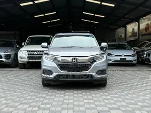 Honda Vezel 2018 Silver