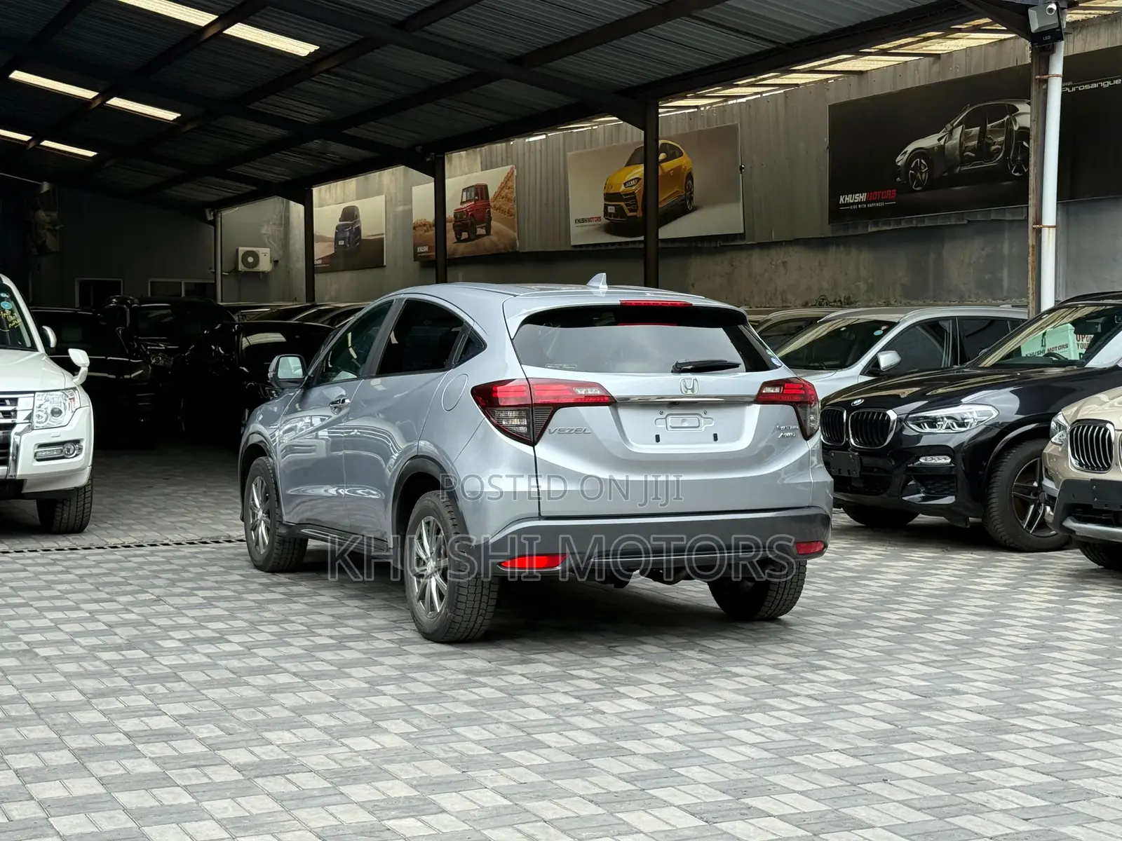 Honda Vezel 2018 Silver