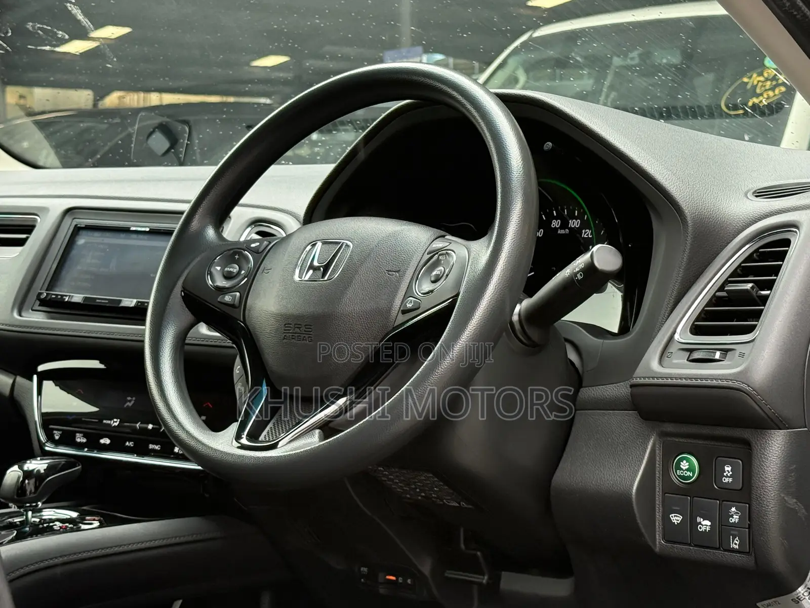Honda Vezel 2018 Silver