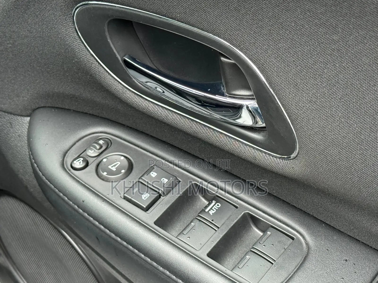 Honda Vezel 2018 Silver