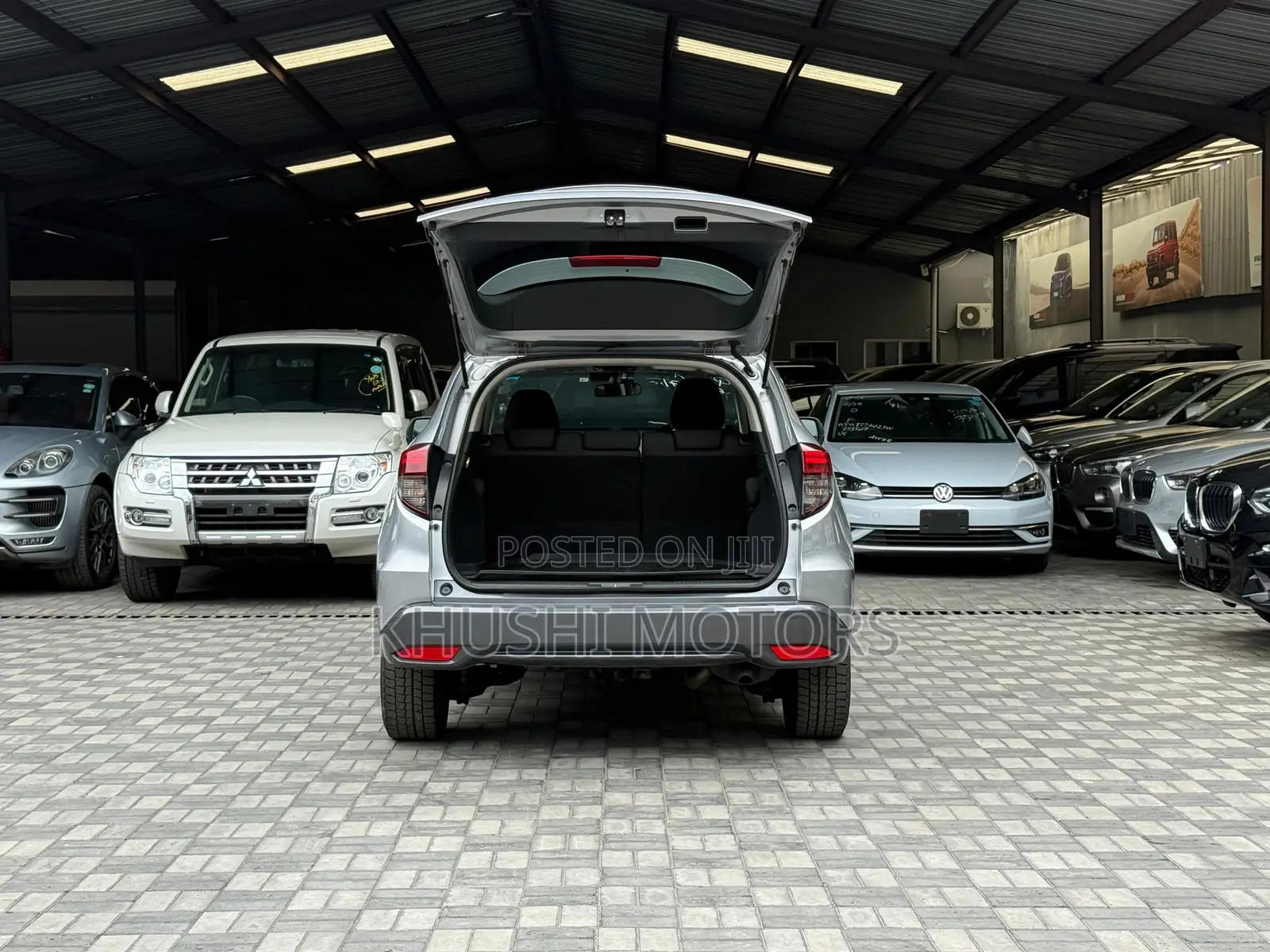 Honda Vezel 2018 Silver