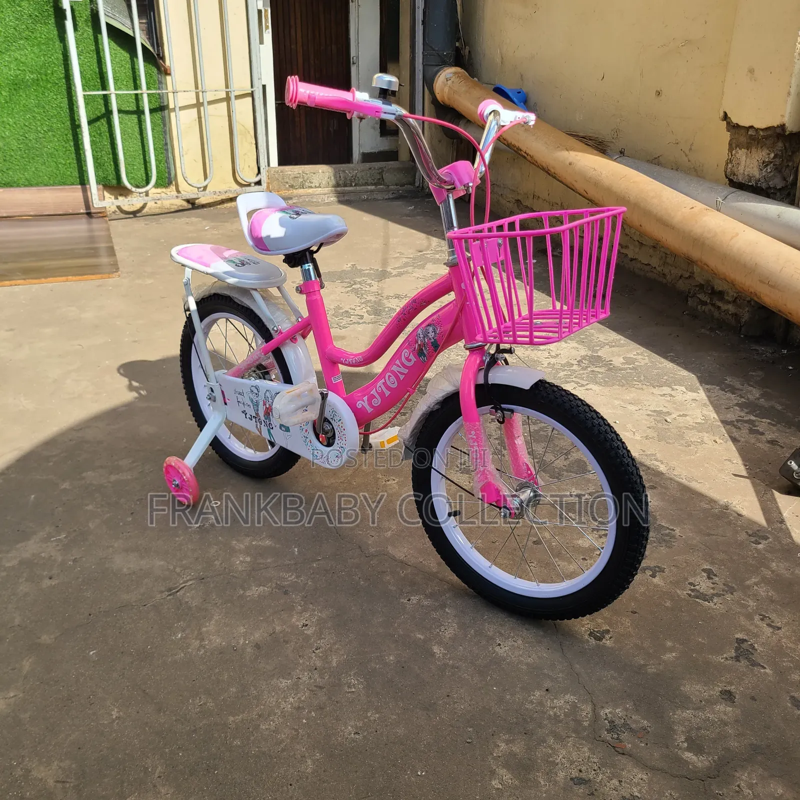 Girls Royals Bikes/-Princess Bicycle Size 16.