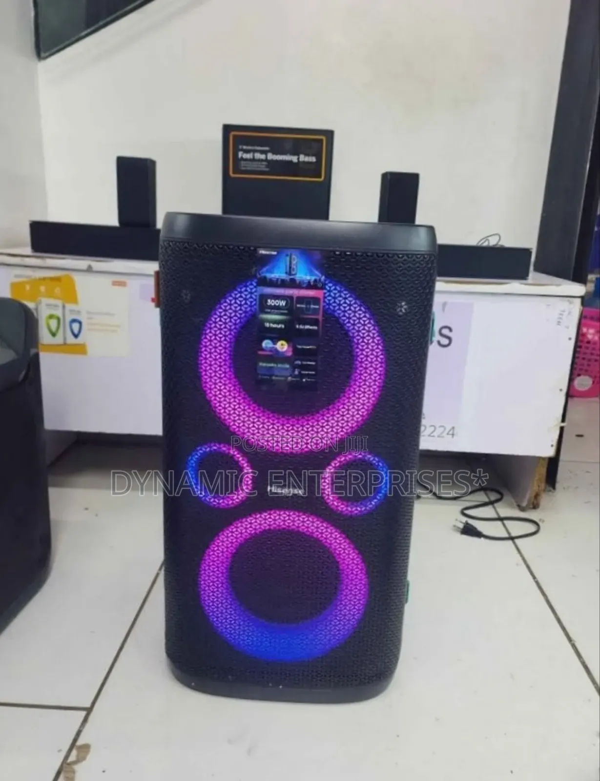 Hisense Rocker Speaker Rechargerble 15 Hours 300 Watts Dj Effects