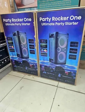 Hisense Rocker Speaker Rechargerble 15 Hours 300 Watts Dj Effects