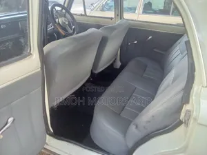 Peugeot 304 1970 Off white