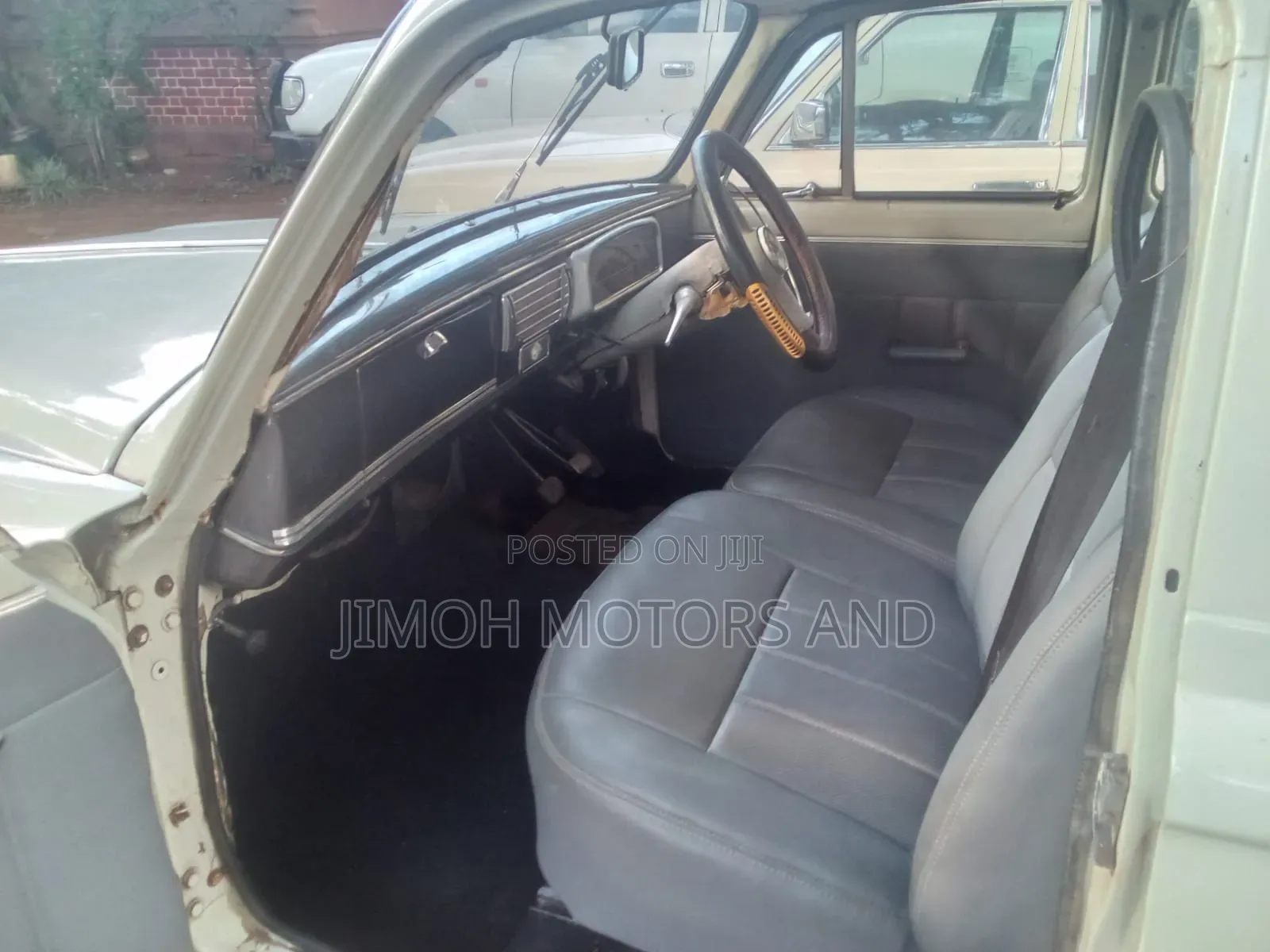 Peugeot 304 1970 Off white