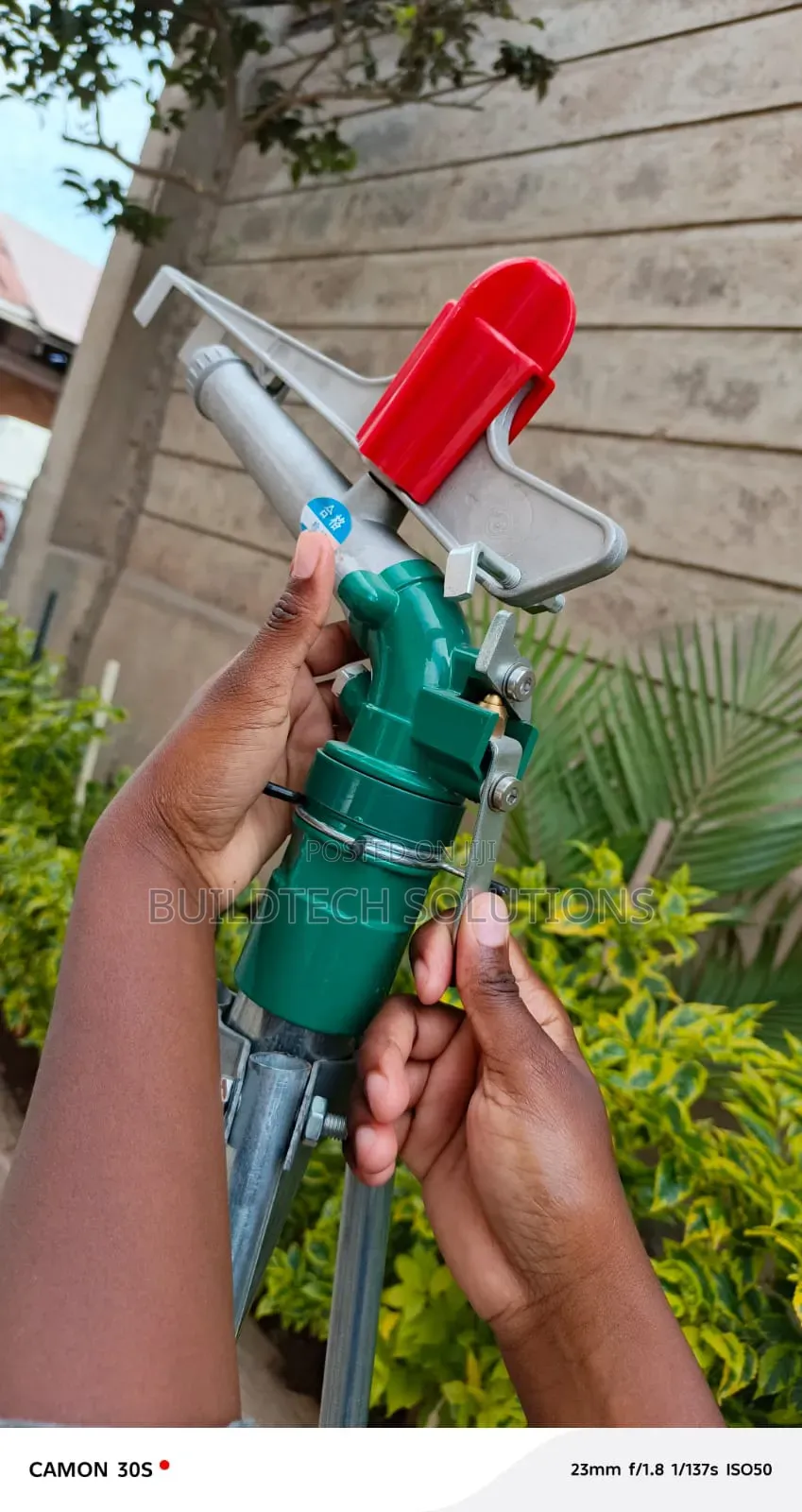 Rain Gun Sprinkler With Tripped Stand
