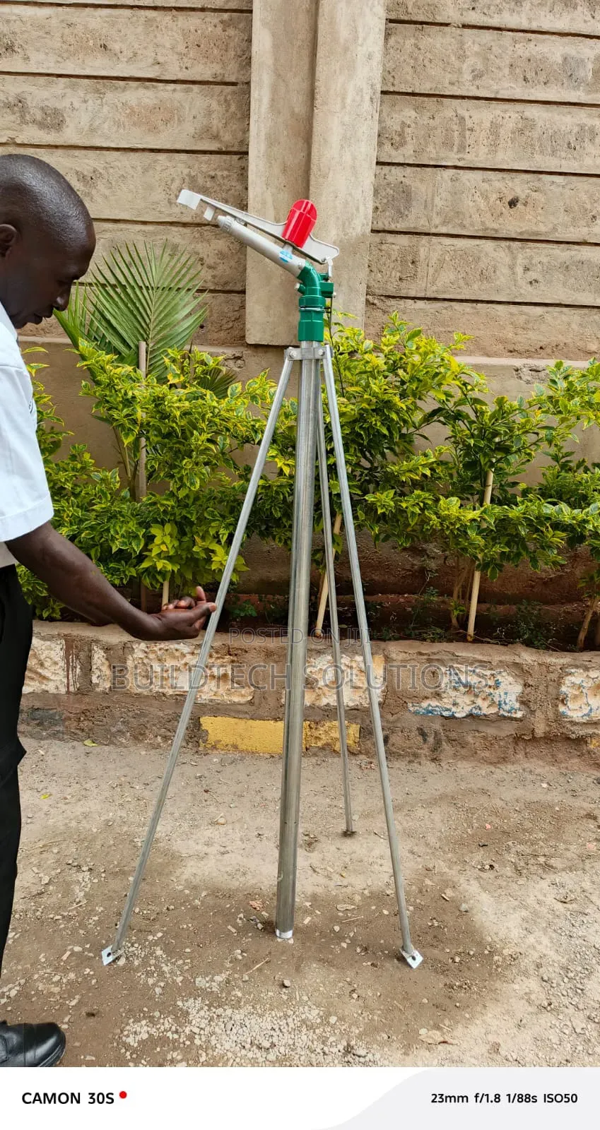 Rain Gun Sprinkler With Tripped Stand