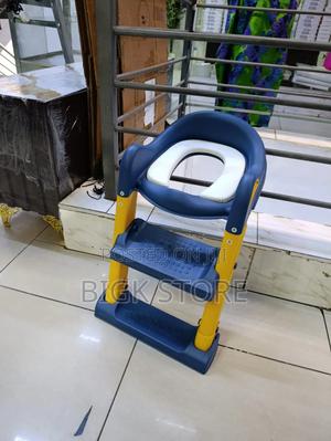 Foldable Kids Training Toilet Ladder Seat - thumbnail 2