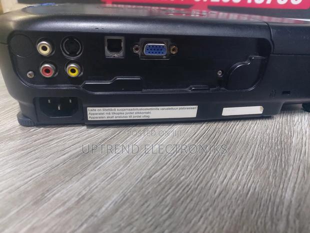 Epson Eb-S02 — Reliable, Bright Budget-Friendly! - thumbnail 2