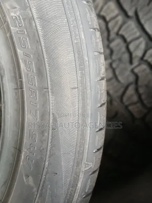 215/55 R 17 Dunlop Tyres Made in Japan.