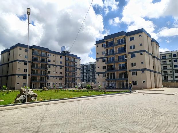 2bdrm Block of Flats in Sunpark Residence., Gateway Mall Area for sale