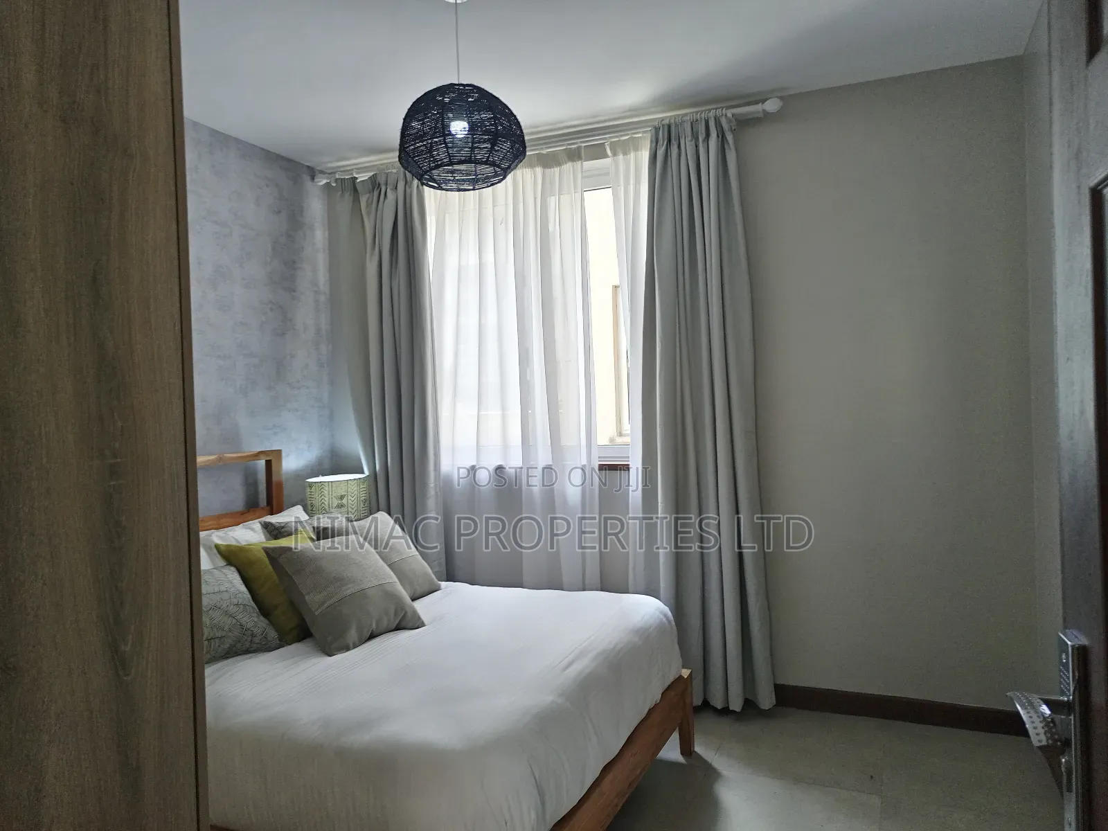 2bdrm Block of Flats in Sunpark Residence., Gateway Mall Area for sale