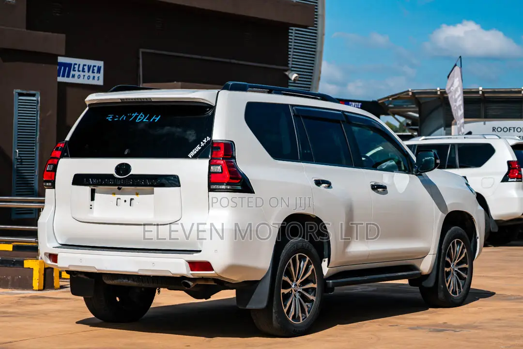 Toyota Land Cruiser Prado 2019 White