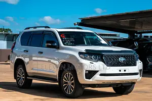 Toyota Land Cruiser Prado 2019 White