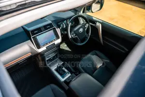 Toyota Land Cruiser Prado 2019 White