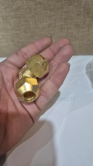 Heavy-Duty Brass Elbows - main view