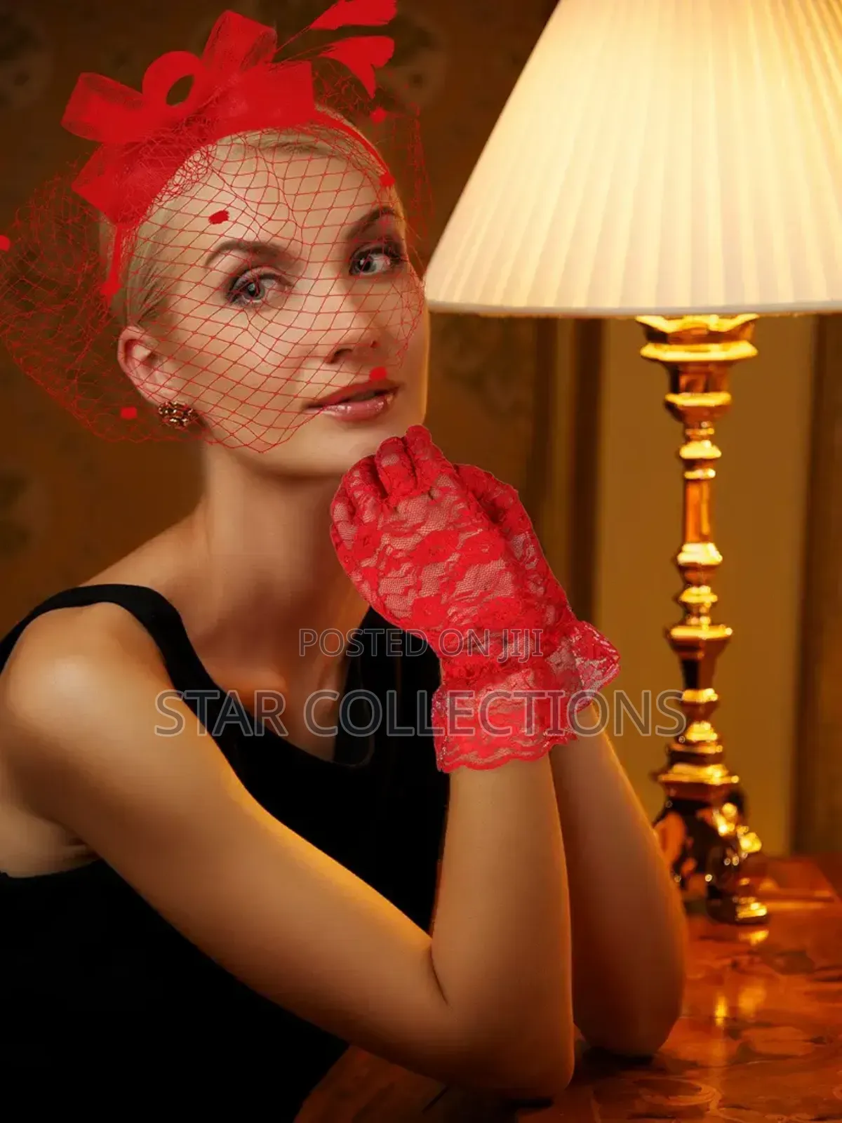 Short Lace Gloves