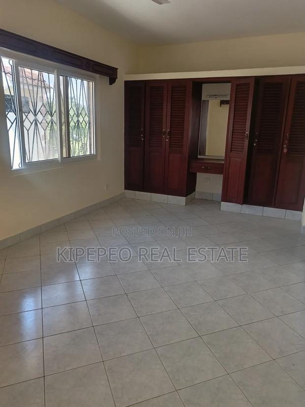 5bdrm Maisonette in Beach Road, Nyali for rent - thumbnail 11